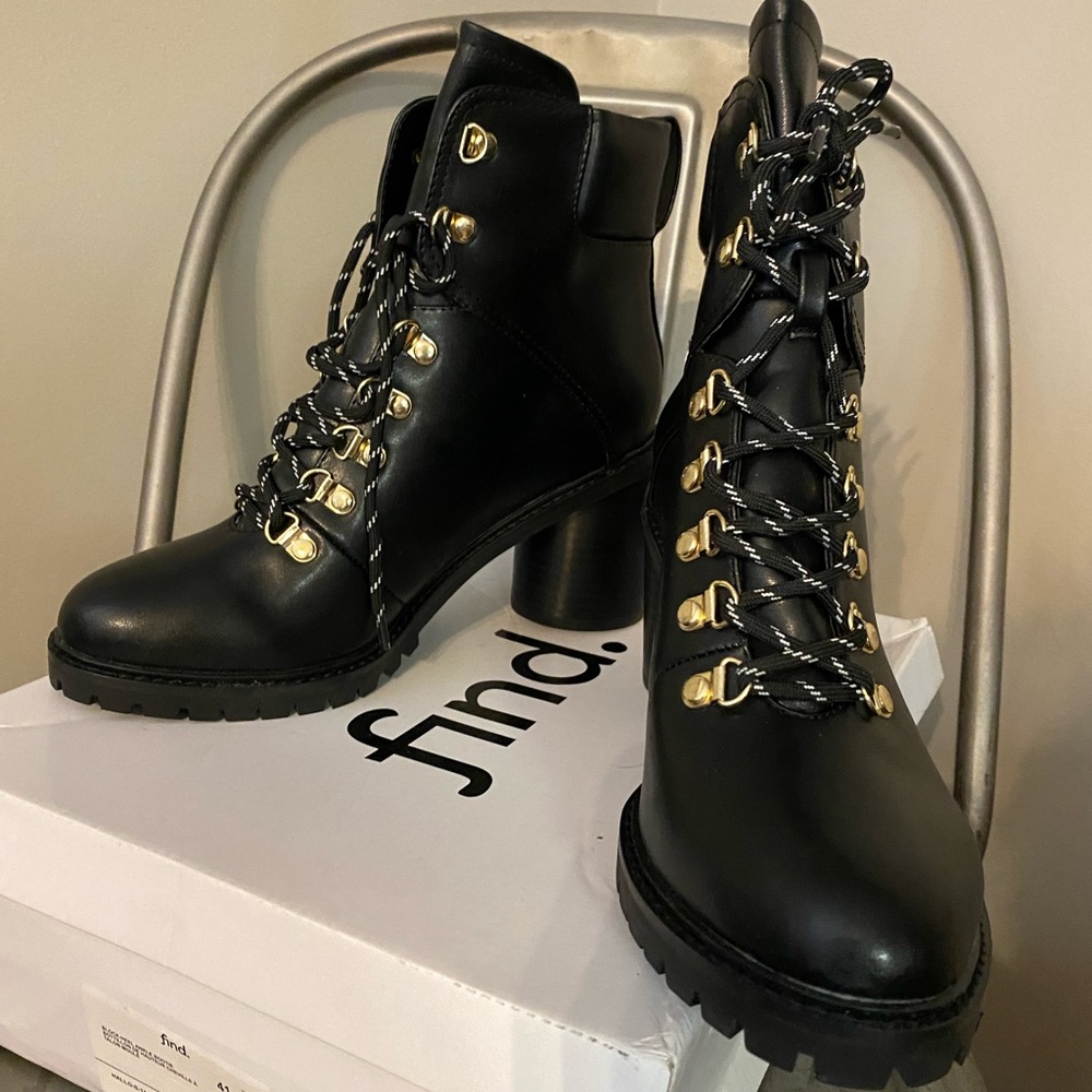 Find, Block Heel Ankle Bootie, Black sz10w New!